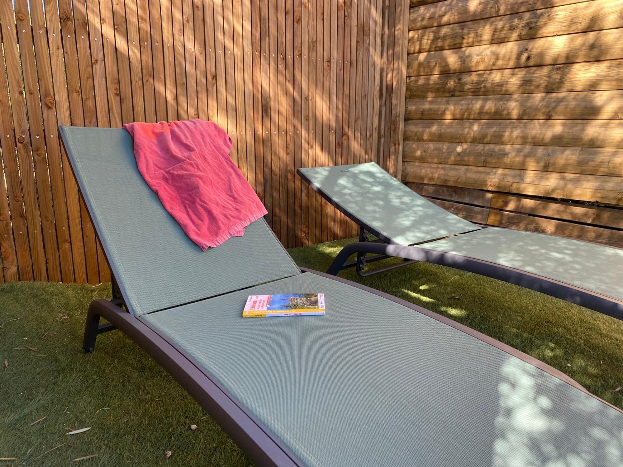 Camping Les Amandiers Castelnau-de-Guers Luaran gambar